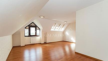 Stylishly finished house in a gated complex in Simeonovo