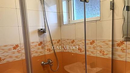 Къща под наем на 2 нива в кв. "Витоша"