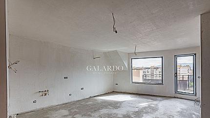 Многостаен апартамент в квартал Христо Смирненски