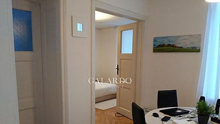 Тристаен апартамент след основен ремонт на Витошка