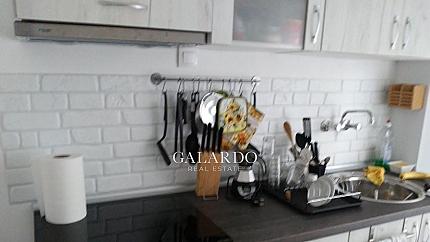 Тристаен апартамент след основен ремонт на Витошка