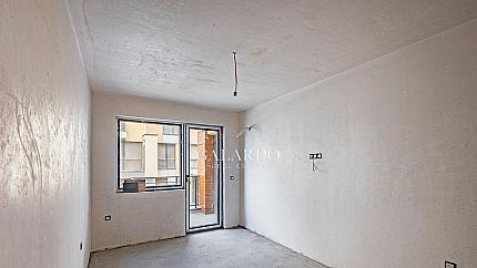 Тристаен апартамент в квартал Христо Смирненски