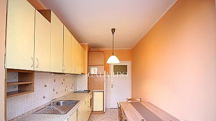 Тристаен апартамент на Докторска градина