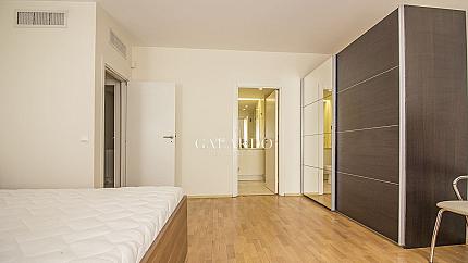 Spacious two-bedroom apartment for rent in Krastova Vada district