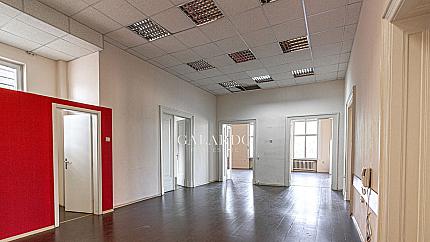 Офис в аристократична сграда до Цар Освободител