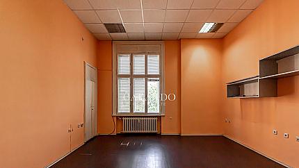 Офис в аристократична сграда до Цар Освободител