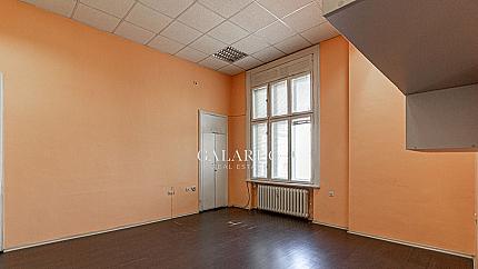 Офис в аристократична сграда до Цар Освободител