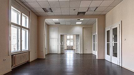 Офис в аристократична сграда до Цар Освободител