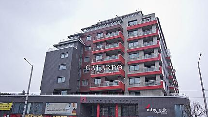 Офис в представителна сграда в централните части на София