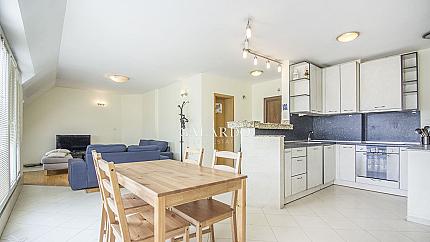 Панорамен четиристаен апартамент в Център