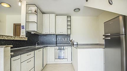 Панорамен четиристаен апартамент в Център