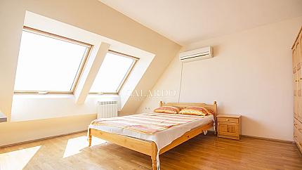 Панорамен четиристаен апартамент в Център