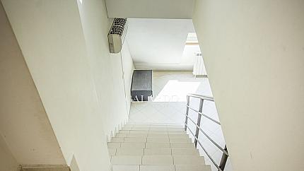 Панорамен четиристаен апартамент в Център