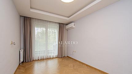 Wonderful two-bedroom apartment in a building with a doorman, Lozenets district