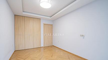 Wonderful two-bedroom apartment in a building with a doorman, Lozenets district