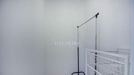 New apartment with three bedrooms and a large terrace in Krastova Vada