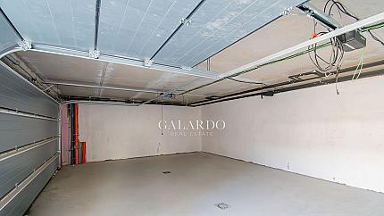 Еднофамилна къща с басейн в райски комплекс от къщи в местност Камбаните