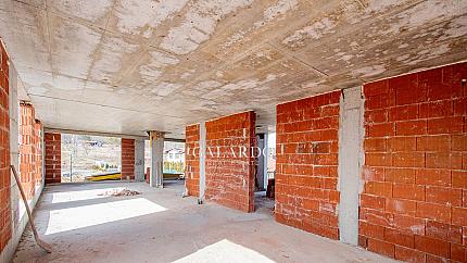 Просторна къща с пет спални близо до Villa Spago с. Бистрица