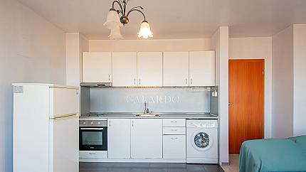 Апартамент с 2 спални и гараж в Младост 1А