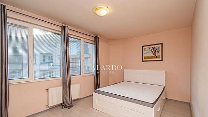 Апартамент с 2 спални и гараж в Младост 1А