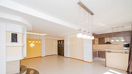 Four-bedroom apartment in Lozenets district