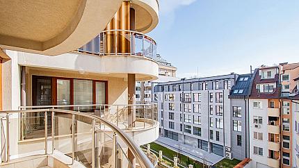 Four-bedroom apartment in Lozenets district