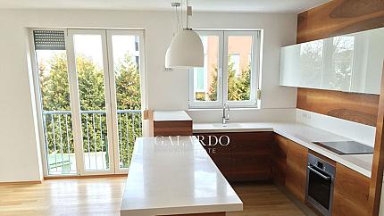 Четристаен апартамент в затворен комплекс "Резиденшъл Парк София"