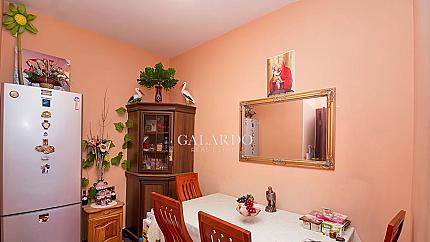 Двустаен апартамент до НДК