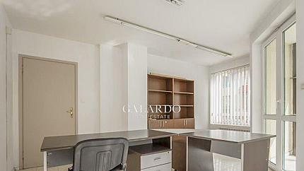 Spacious office opposite the pool "Diana" Dianabad