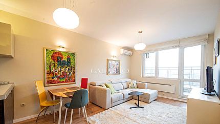 Слънчево жилище с две спални до МОЛ Парадайз, кв.Лозенец