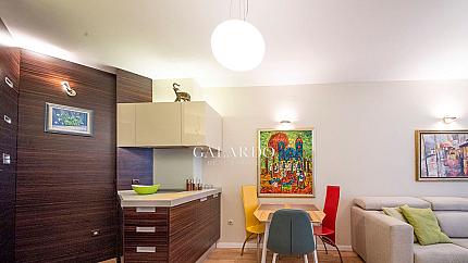 Слънчево жилище с две спални до МОЛ Парадайз, кв.Лозенец