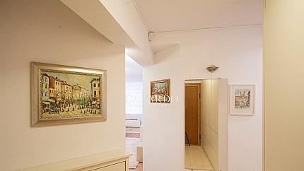 Слънчево жилище с две спални до МОЛ Парадайз, кв.Лозенец