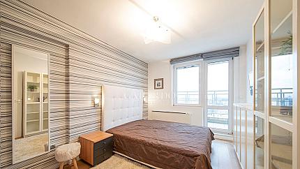 Слънчево жилище с две спални до МОЛ Парадайз, кв.Лозенец