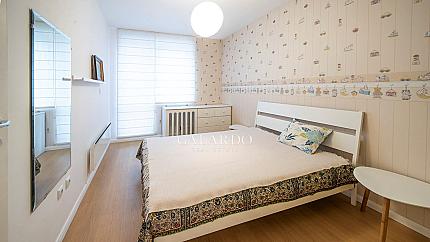 Слънчево жилище с две спални до МОЛ Парадайз, кв.Лозенец