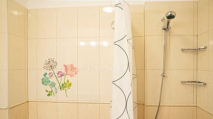 Слънчево жилище с две спални до МОЛ Парадайз, кв.Лозенец