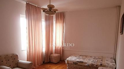 Cozy two- bedroom apartment near Military Academy
