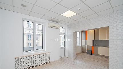 Офис на ТОП локация на метри от Съдебната палата