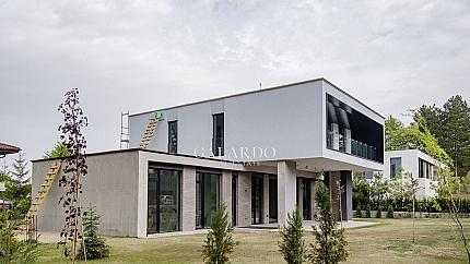 Прекраснa еднофамилна къщa в Панчарево