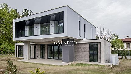 Прекраснa еднофамилна къщa в Панчарево