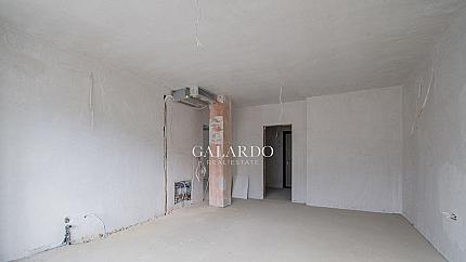 Просторен апартамент с три спални до новата детска градина в кв. "Манастирски ливади-изток"