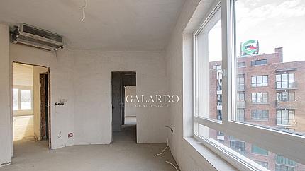 Просторен апартамент с три спални до новата детска градина в кв. "Манастирски ливади-изток"