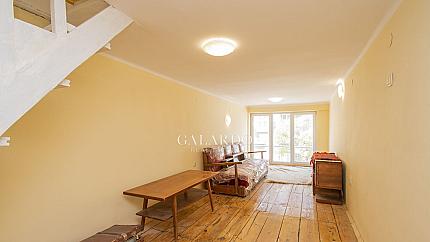 Четиристаен апартамент в центъра на София