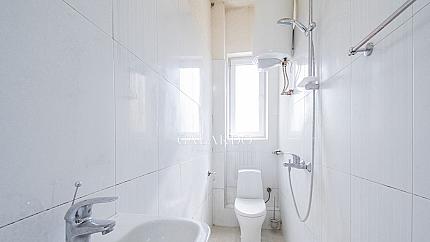 Четиристаен апартамент в центъра на София