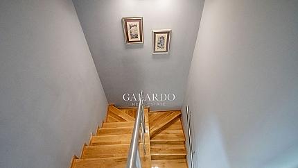 Тристаен апартамент в к-с Флора Парк