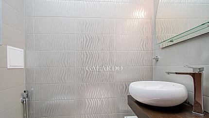 Тристаен апартамент в к-с Флора Парк