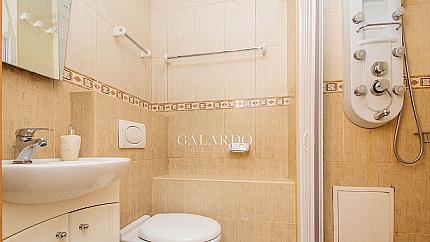 Просторен тристаен апартамент в кв. Бъкстон