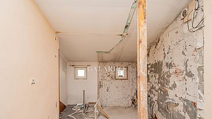 Многостаен имот на метри от площад „Народно събрание“