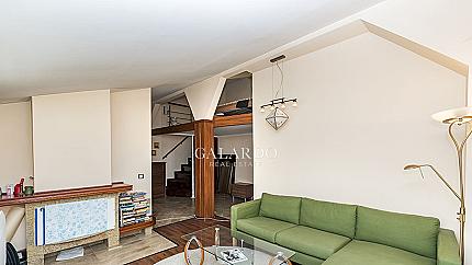 Елегантен четиристаен апартамент до пл. Народно събрание