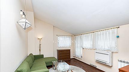 Елегантен четиристаен апартамент до пл. Народно събрание