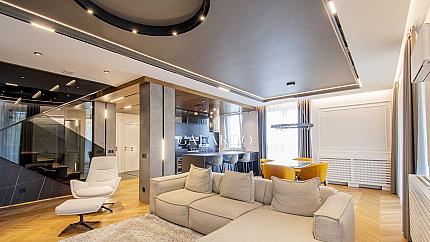 Луксозен мезонет със собствен двор в престижен затворен комплекс